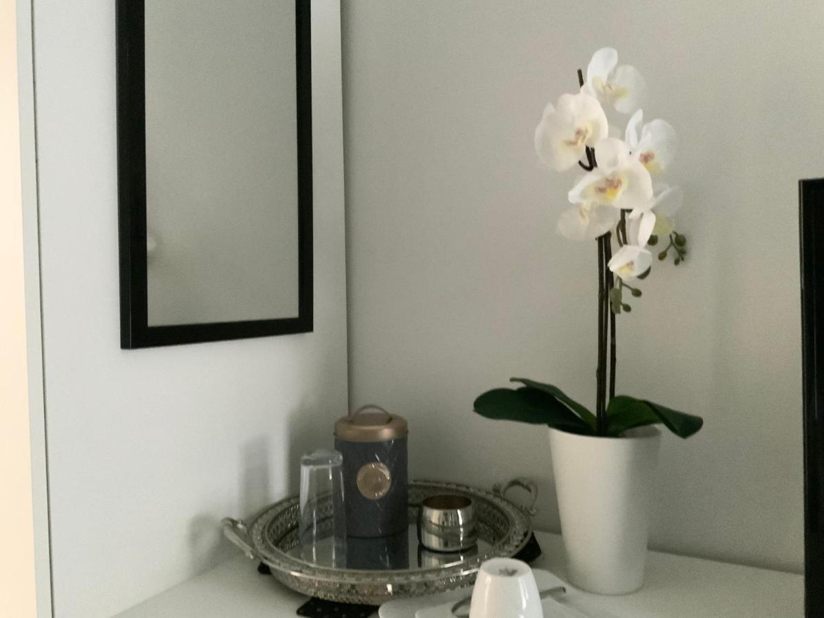 Executive Double Room With En-Suite City Centre In Guest House R1 Luxembourg Exterior photo